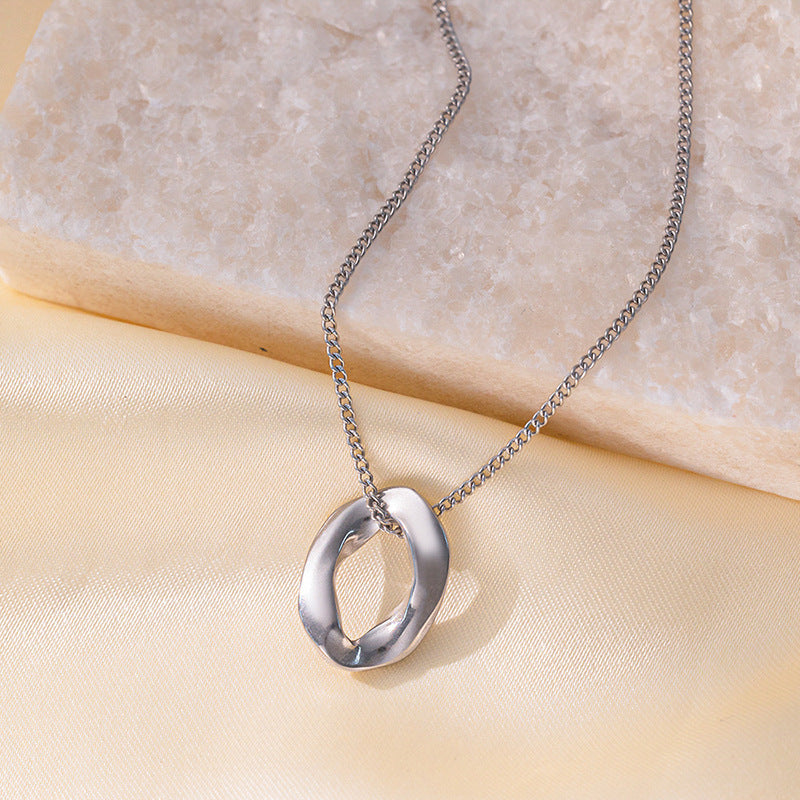 Collier Pendentif Géométrique Doré | Acier Titane 18k | VELYNE