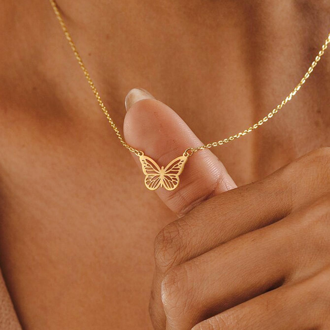 Collier Pendentif Papillon Doré | Acier Titane | VELYNE